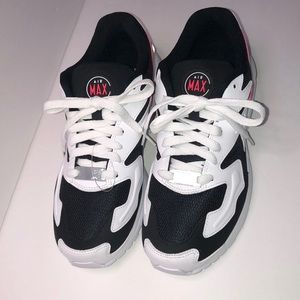 New Nike Air Max 2 Light